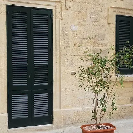 Casa Di Maya Feriehus Lecce