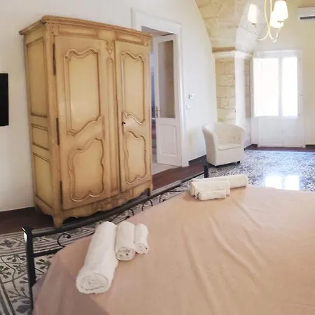 Casa Di Maya Feriehus Lecce